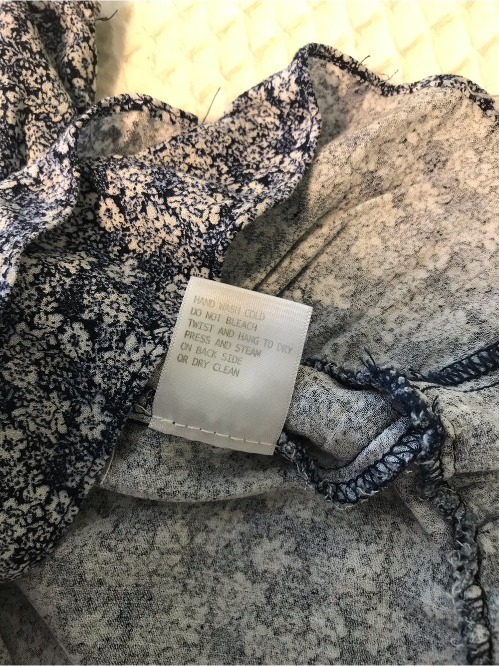 Cynthia Rowley Blue Floral V-Neck Ruffle Tank - Picture 7 of 7